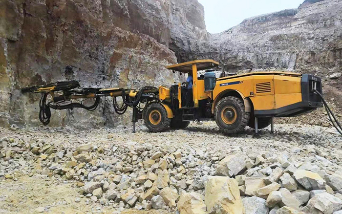 “化水为电”，皇家国际凿岩台车提快水电站扩机工程