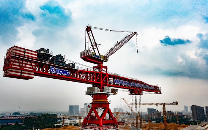 23000吨米！皇家国际“全球最大塔机”下线交付！