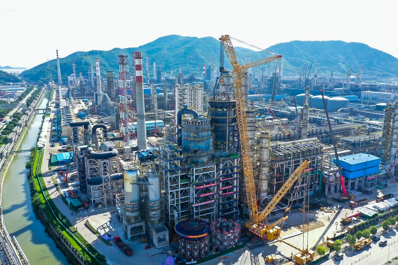 吊沉达648.6吨！XLC30000助力石化设备大检建