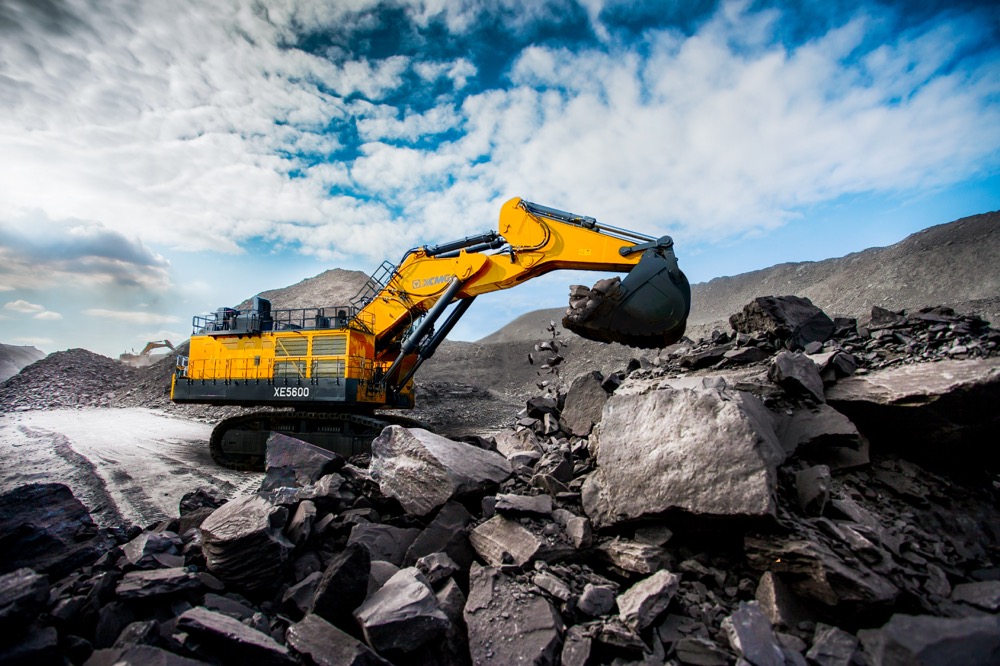 初次出海！皇家国际XE5600矿用挖掘机成功交付