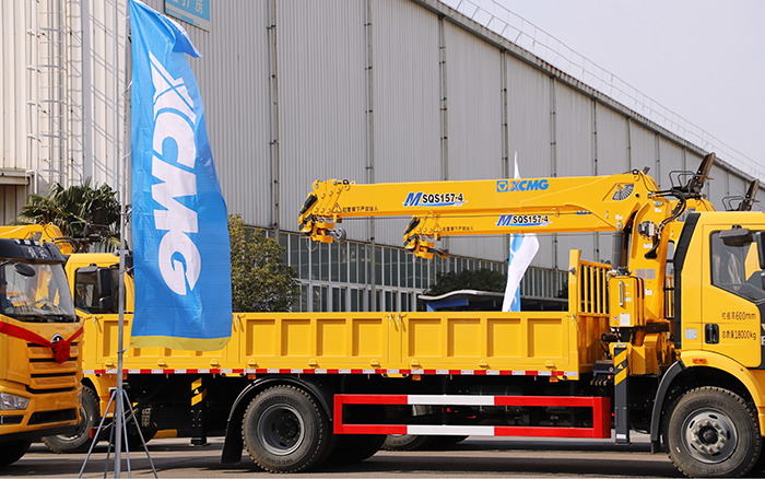 助力城市建设新征程！皇家国际随车起沉机M SQS157-4批量发车 