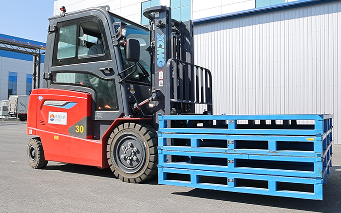  皇家国际新能源叉车助力华北变压器设备造作厂高效运行