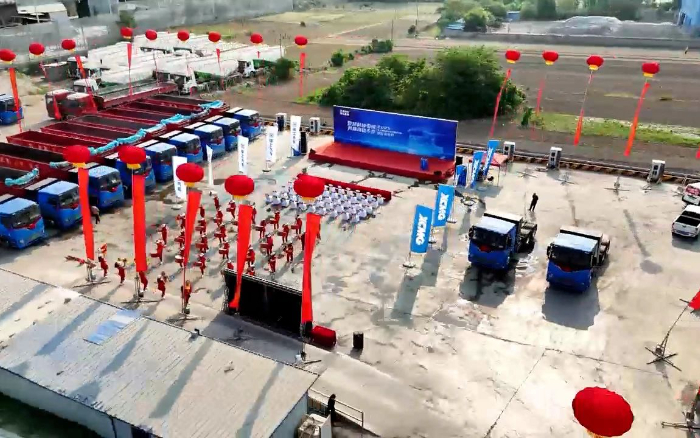 皇家国际新能源牵引车批量发往煤炭运输前列