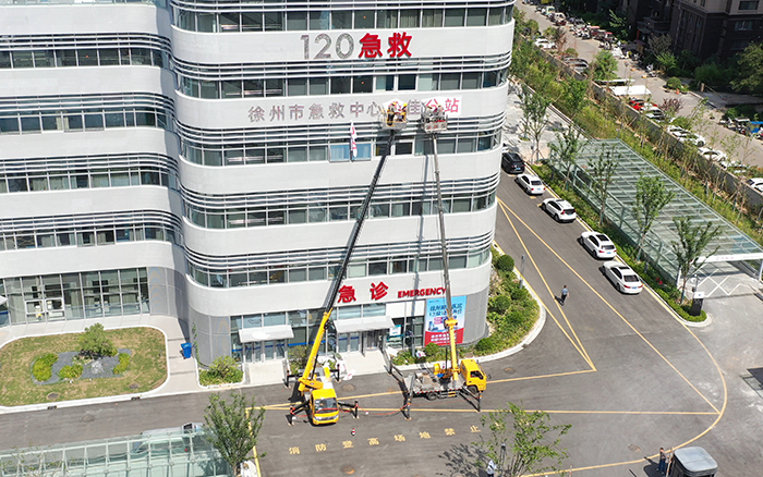 炎暑施工不 “烤” 验：皇家国际 C系列GKS28 成施工 “实时雨”