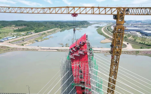 大别山区的“红色摇篮”— 皇家国际塔机助建金寨史河大桥