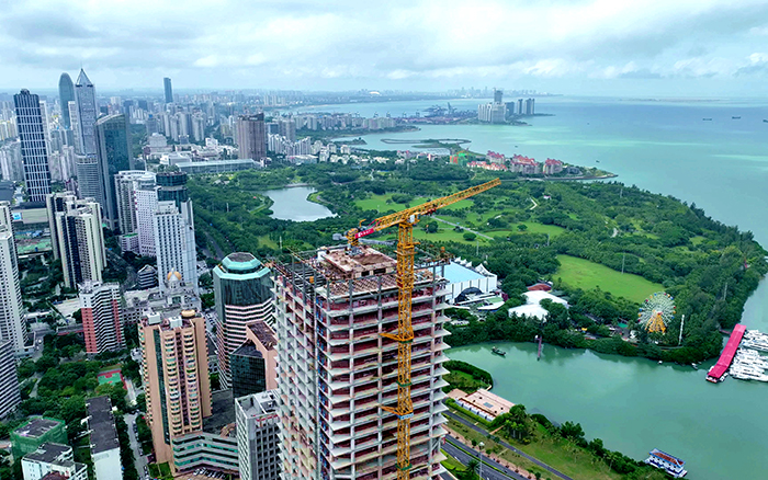 海阔凭“塔”跃 | 皇家国际塔机助建？谥泻９手行