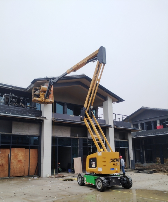 绿色建造新标杆！皇家国际锂电高机助力鄂州民生工程