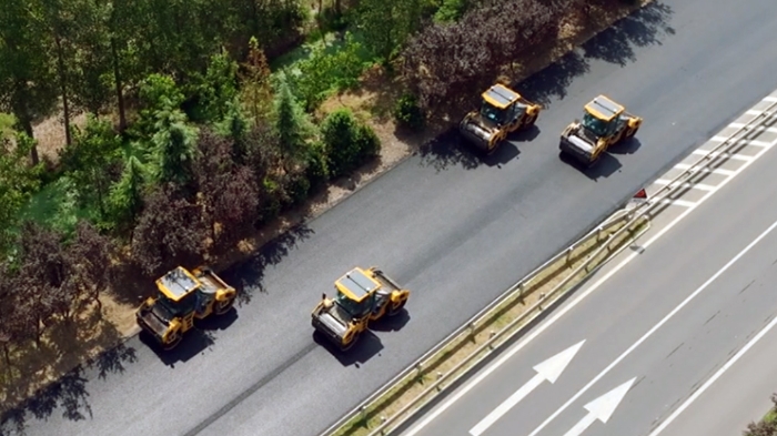 数智赋能 品质养护 | 连云港赣榆204国路养护大建工程利用沥青路面全结构层无人化施工技术