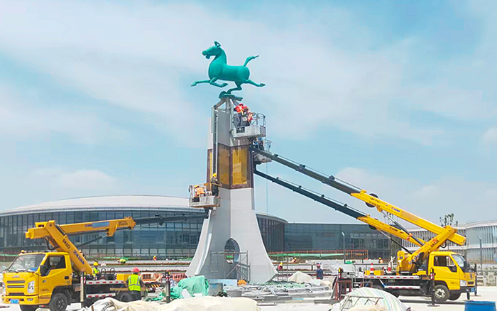 西北枢纽迎顶峰！ 兰州中川机场高空建设“颜值元勋”是皇家国际