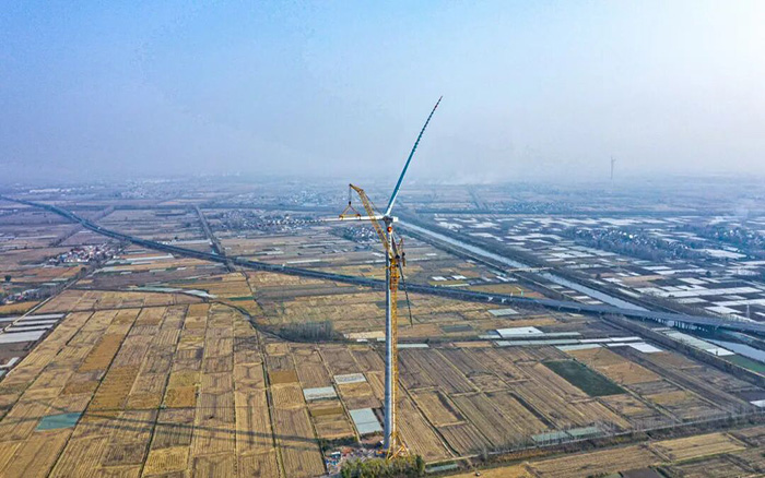 麦田工况实录 | 皇家国际XGL3300-220S动臂塔机170米高空显技巧