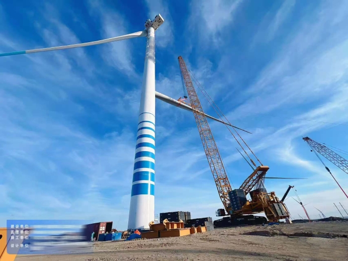 大国沉器显担任——XLC18000M征战戈壁滩，125米高空精准托起10兆瓦风电巨擘！