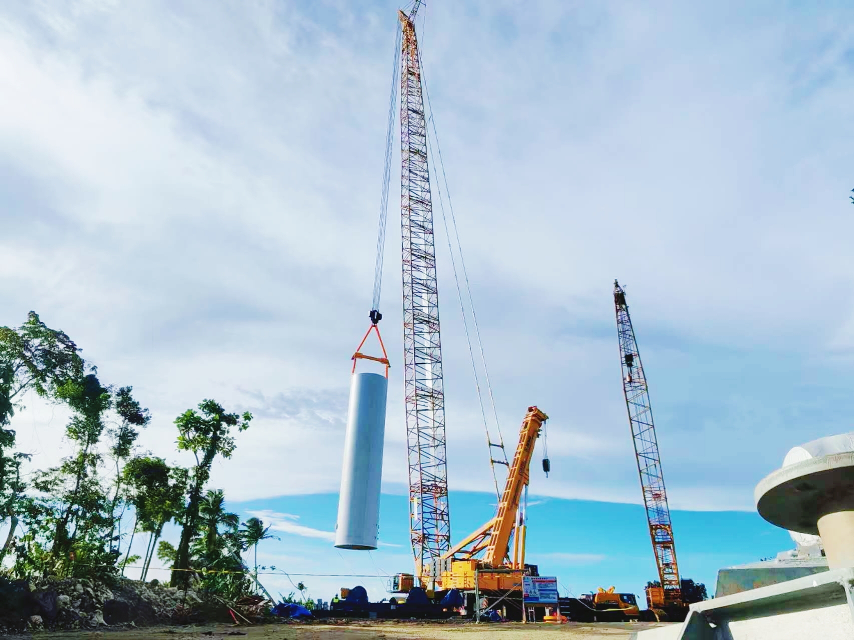 XLC15000-IA助力菲律宾千吨级风电项目首吊得胜