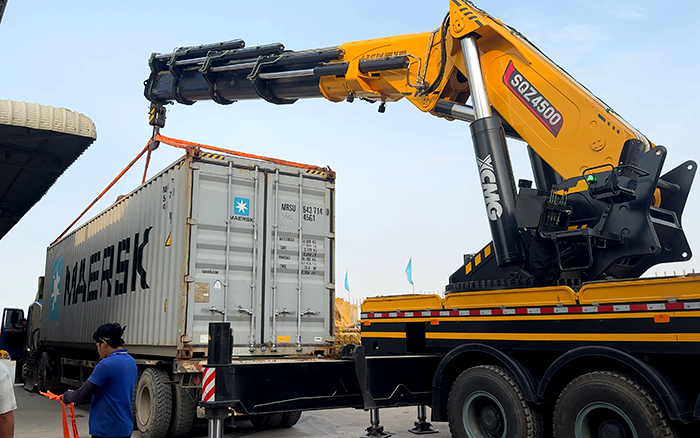 东南亚“转运王牌”！ 皇家国际SQZ4500C集装箱作业稳准快